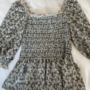 Floral puff sleeve top